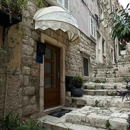 Noa Old Town Apartman *